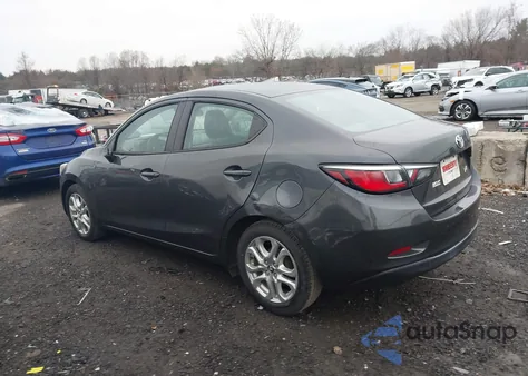 2017 Toyota Yaris Ia z USA, uszkodzony, nr VIN 3MYDLBYV7HY155040